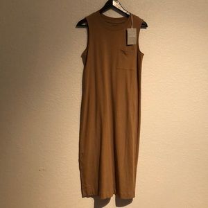 Everlane long weekend midi dress xs. Brown